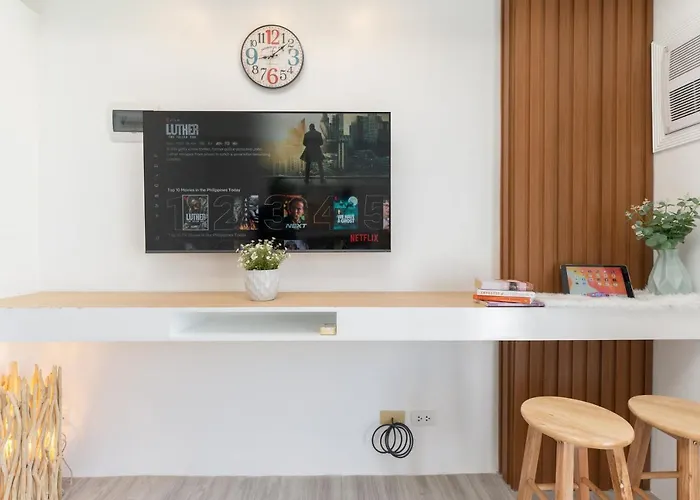 Amani Grand #332, Near Mactan Airport,fast Wifi, Netflix & Pool