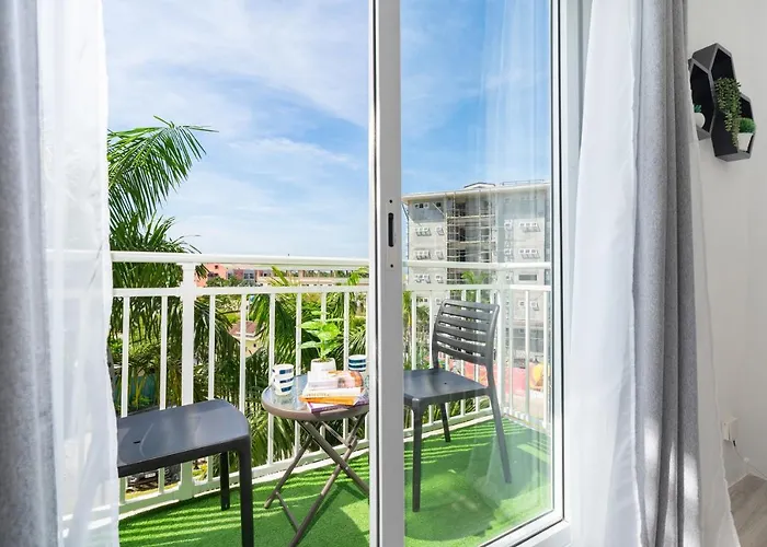 Apartment Amani Grand #332, Near Mactan Airport,fast Wifi, Netflix & Pool Lapu-Lapu City