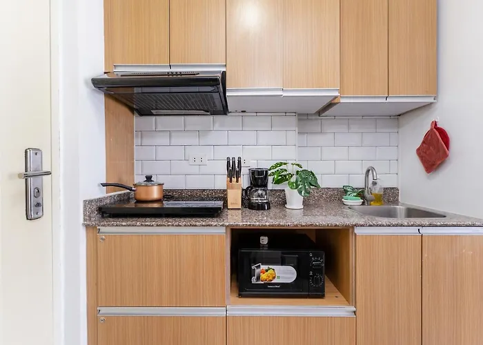 Apartment Amani Grand #332, Near Mactan Airport,fast Wifi, Netflix & Pool Lapu-Lapu City