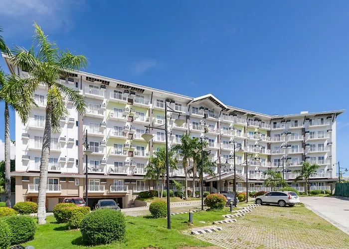 Amani Grand #332, Near Mactan Airport,fast Wifi, Netflix & Pool Apartment
