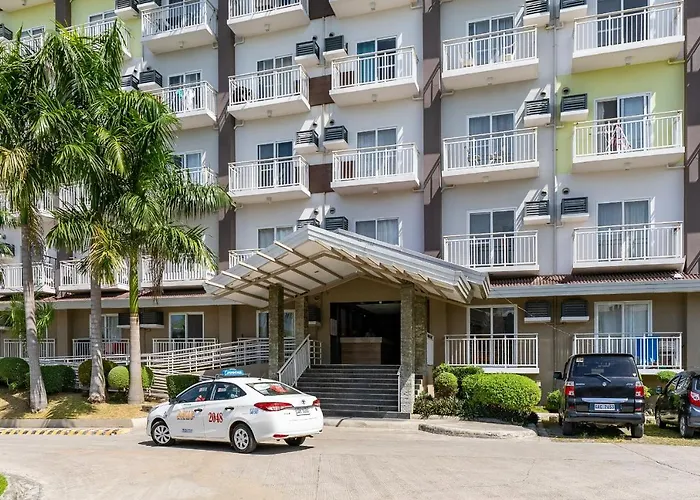 Amani Grand #332, Near Mactan Airport,fast Wifi, Netflix & Pool Apartment