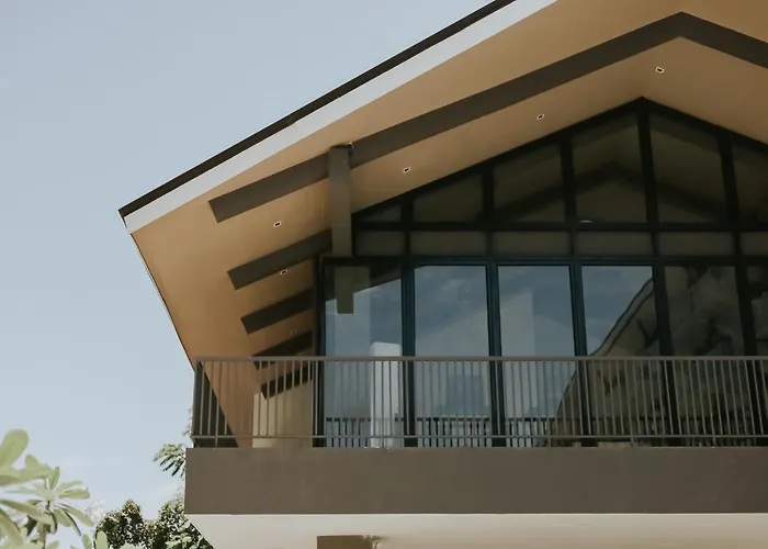 Amani Grand #332, Near Mactan Airport,fast Wifi, Netflix & Pool Apartment